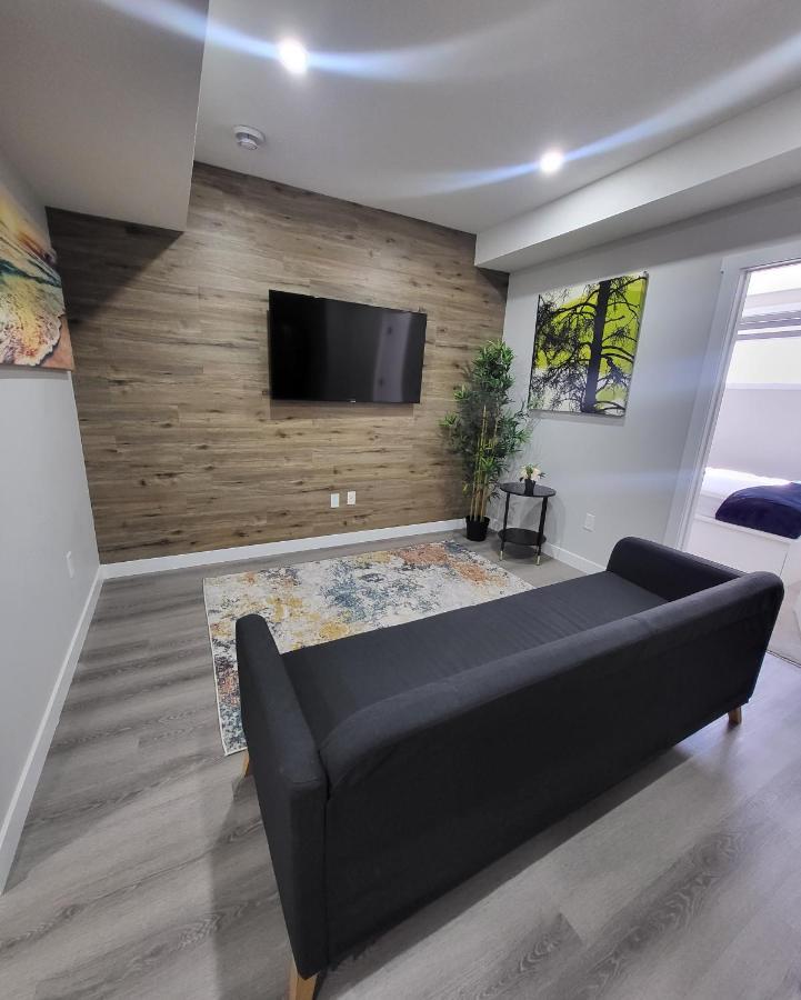 Luxury Suite In Calgary Nw Dış mekan fotoğraf